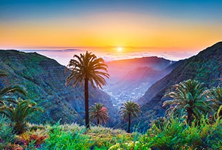 Veranea en las Baleares o las Canarias con Trasmediterranea